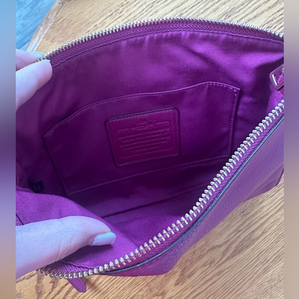 Coach Cary Crossbody bag & matching wallet!! - Picture 3 of 3